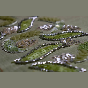 Aari Embroidery Machine: Complete Guide, Features, Prices & Buying Tips [2025]